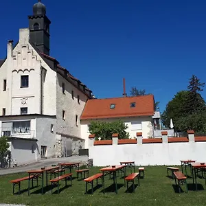 Schloss Weichs Zu Mit 2schlafzimmer Parkplatz Internet 75qm Zentrum Regensburg